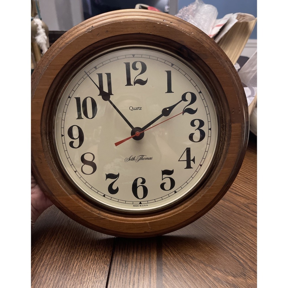 Vintage Seth Thomas Round Wooden Clock Working Condition!